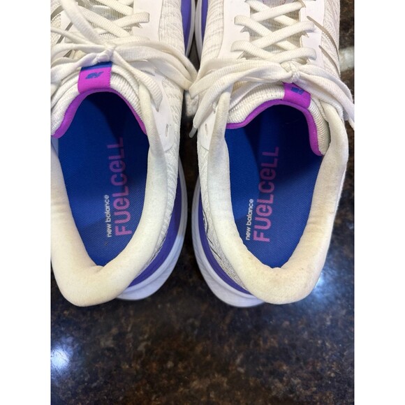 New Balance Fuelcell Propel White/Electric Indigo/Thirty Watt Women’s 10 EUC - Picture 8 of 10